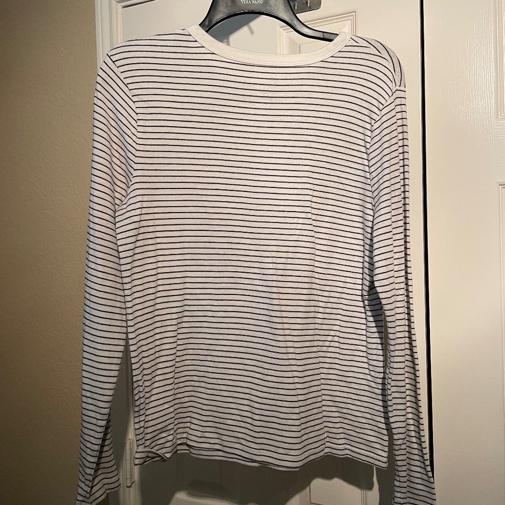 Long sleeve black and white